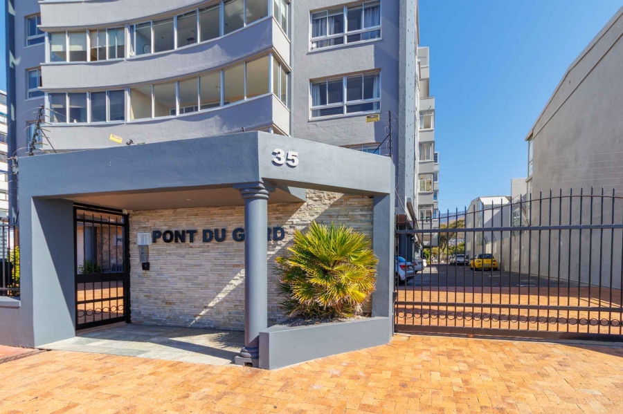 To Let 1 Bedroom Property for Rent in Mouille Point Western Cape